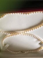 SUPERBE COLLIER DE PERLES FINES