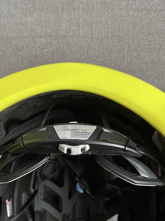 Helme: Bell Sixer MIPS Helm  – Gebraucht aus Abtwil SG von leon-77 4