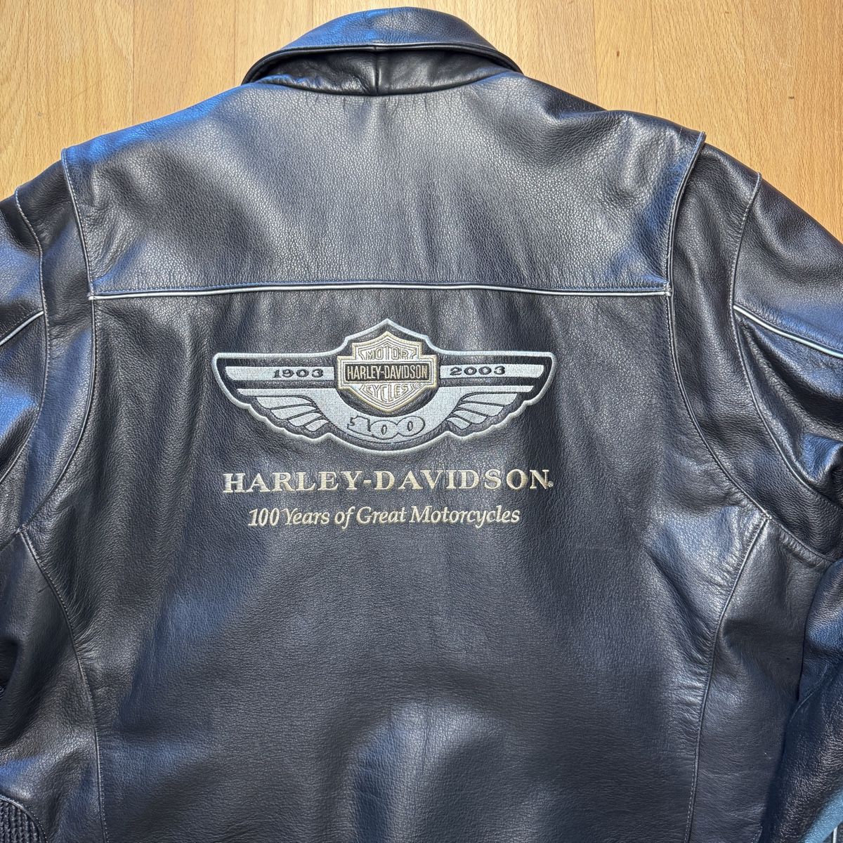 Jacken: 100 Jahre Harley Davidson – Gebraucht aus Oltingen von Asterix64 3