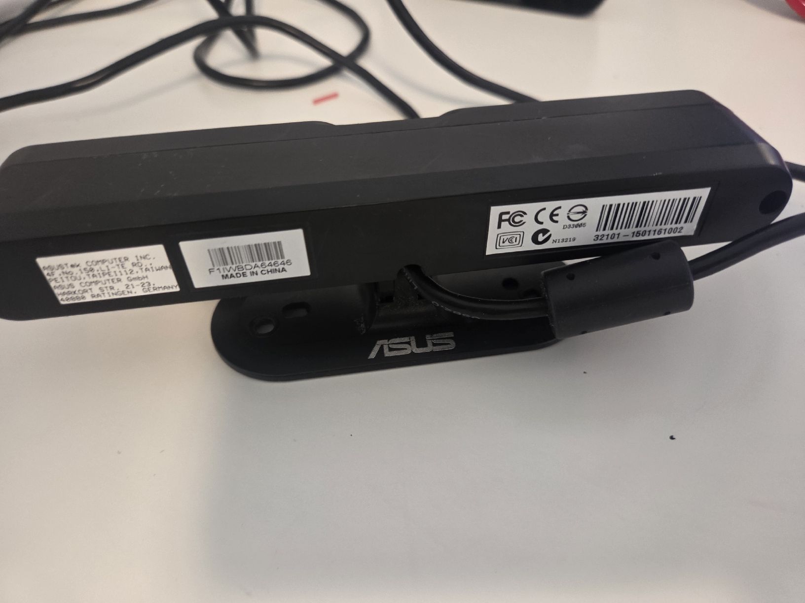 Asus Webcams: ASUS Xtion Pro Live 3D Sensor, gutem Zustand, gebraucht – D'occasion à Flawil par Hamdia12 4