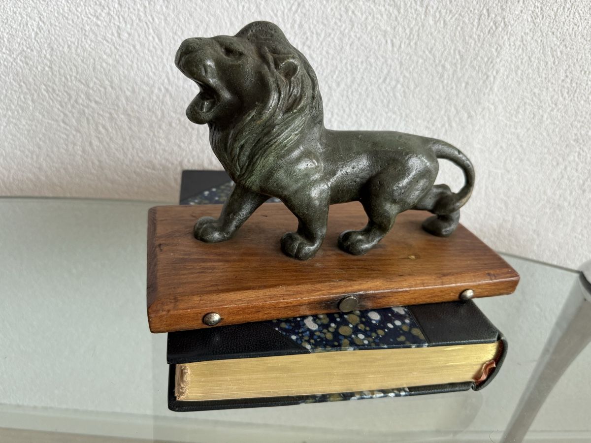 Skulpturen & Statuen: Antik Messing Bronze Löwe Figur Original Alt Massiv – Gebraucht aus Morges von SevArt