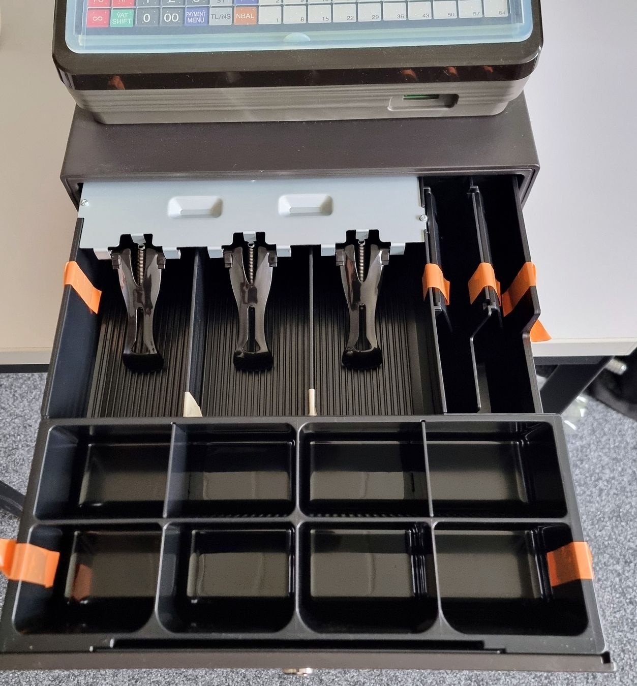 Sharp Registratore di cassa: Elektronische Registrierkasse Sharp ER-A421 – Nuovo (secondo la descrizione) da Wolfertswil venduto da Jtouareg 1