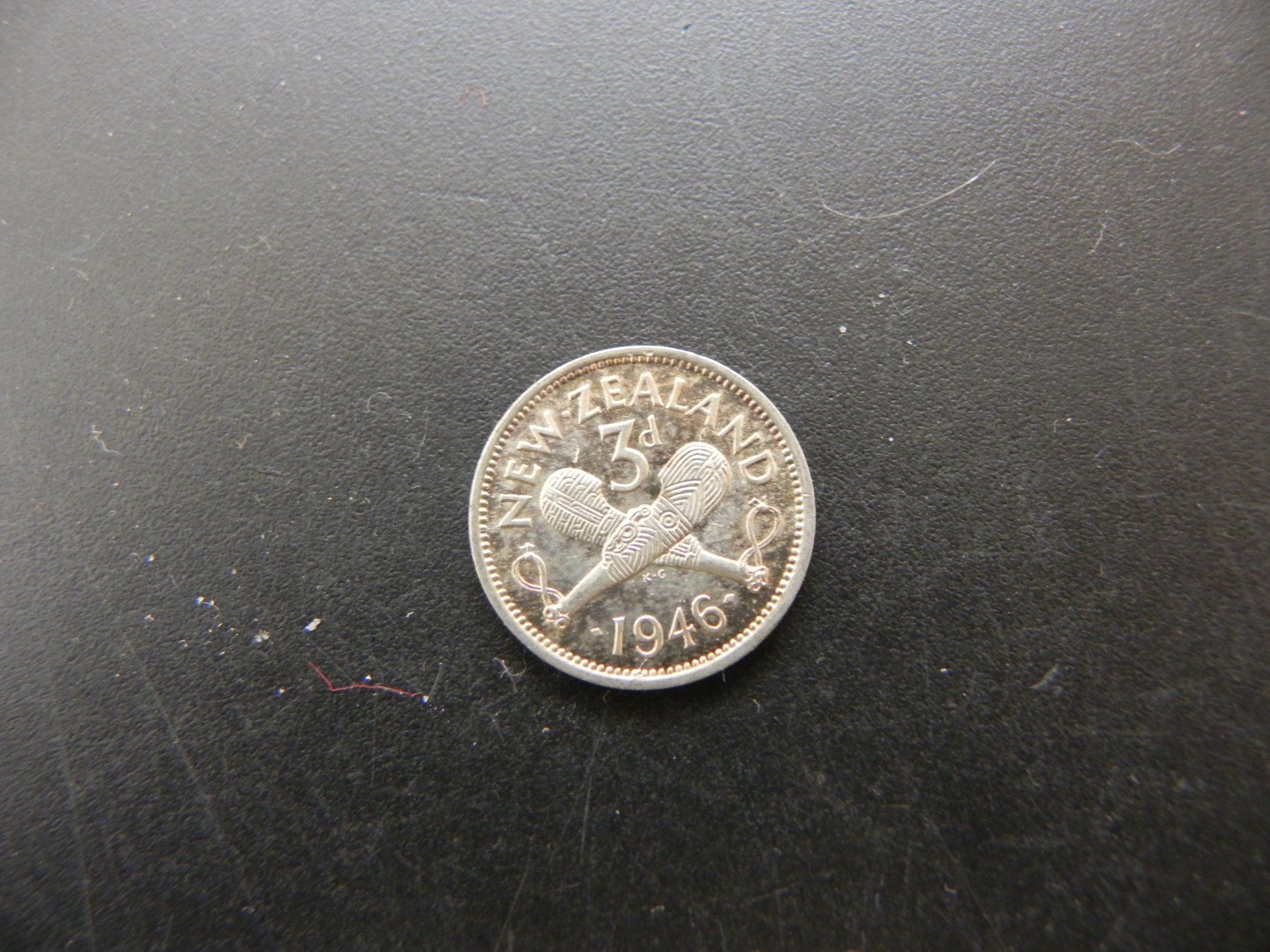 Toutes les monnaies: Neuseeland 3 Pence 1946 Silber – D'occasion à Biel/Bienne par Gogolozi