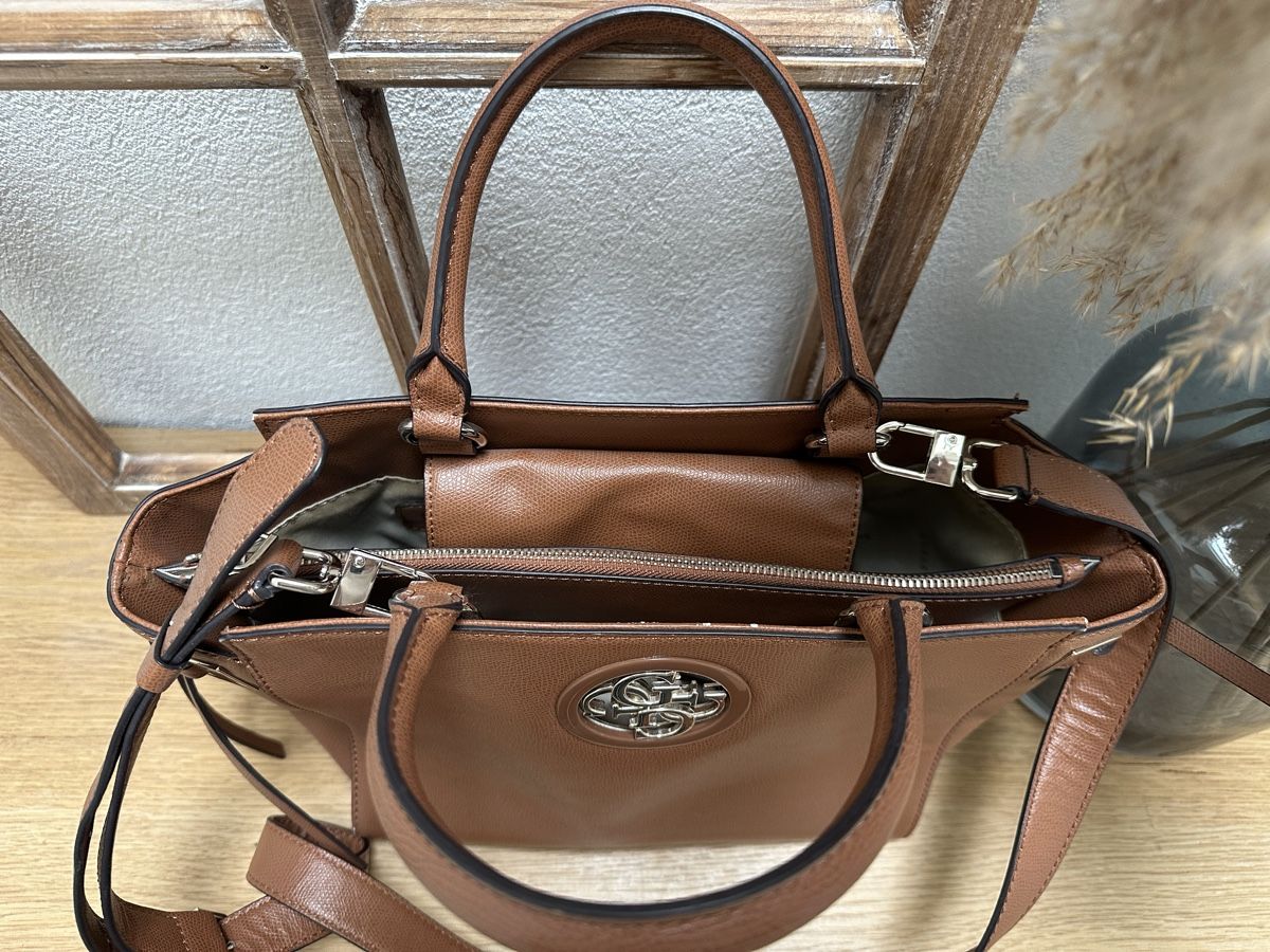 Guess Borse da donna: Sac à main Guess – Usato da Geneveys-Coffrane venduto da sar_rb75 1