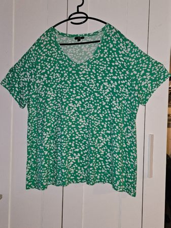 SALE / kurzarm Damen-Shirt von "C&A" Gr.54 PlusSize