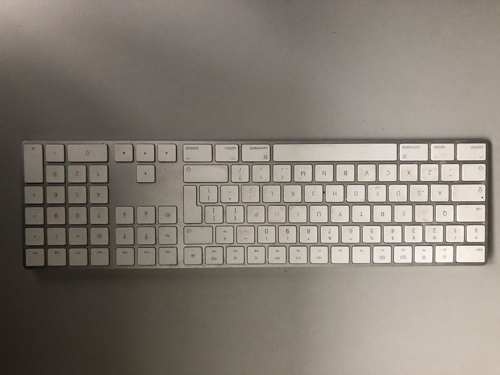 Apple Tastatur/Keyboard Bluetooth UK Version A1843 Kaufen auf Ricardo