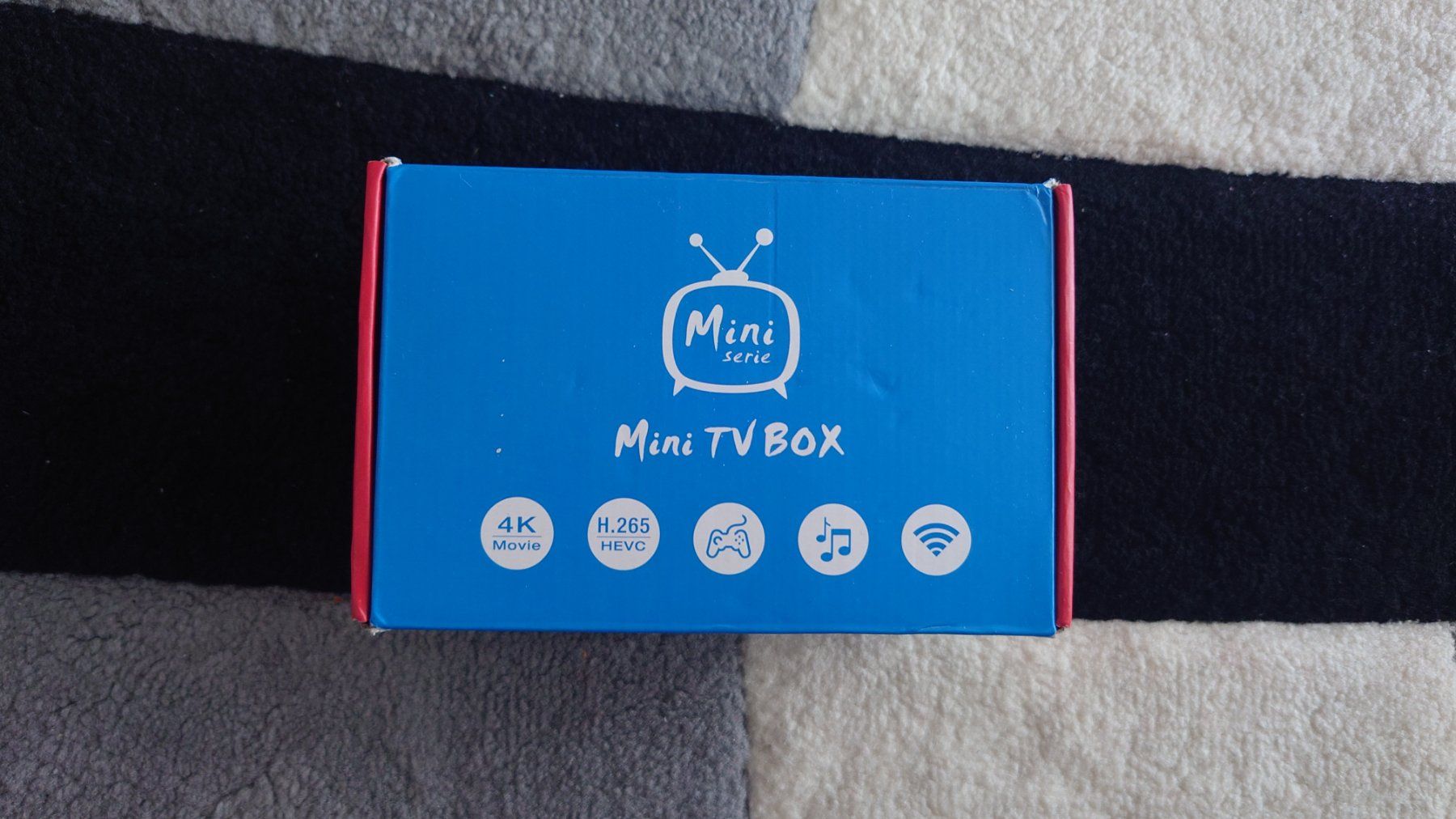 Lettore multimediale & Streamer: Mini box TV 4K – Nuovo e nell'imballaggio originale da Cugy VD venduto da Twinsen93