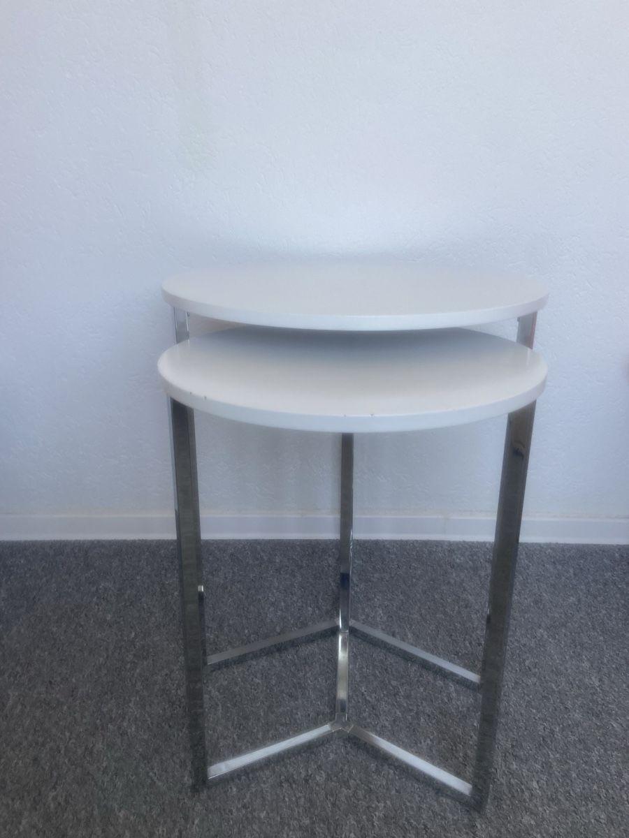 Set di tavolo e panche: Beistelltisch weiss – Usato da Landquart venduto da pamir123