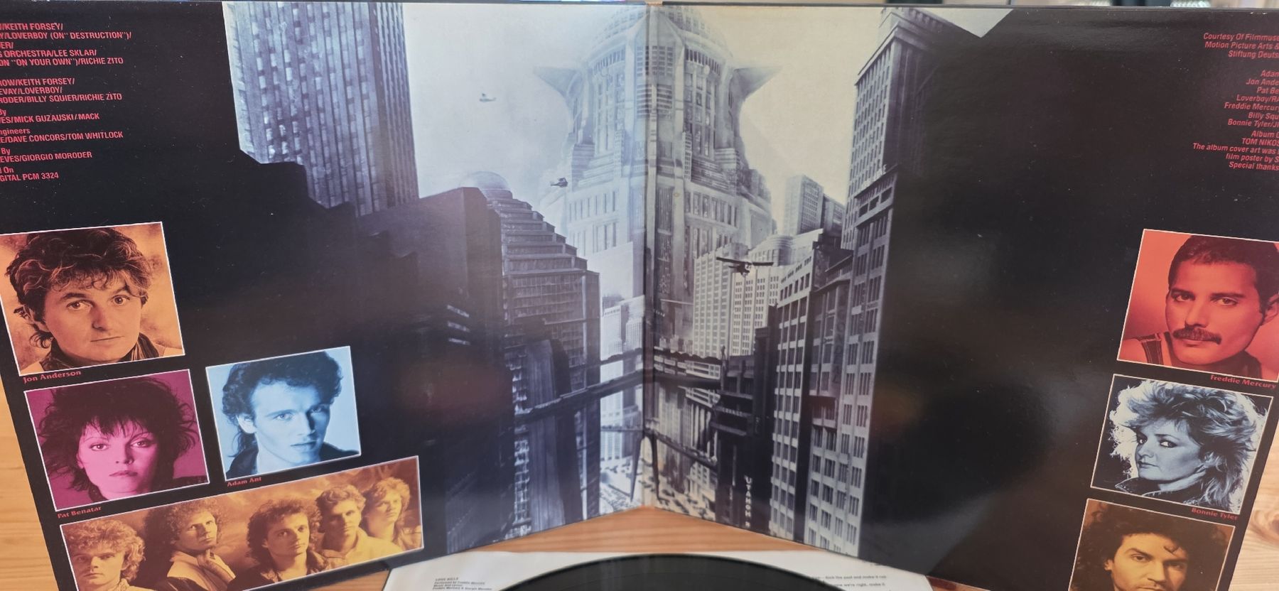 Dischi in vinile: Metropolis BO Giorgio Moroder - Freddie Mercury 1984 Vg,Vg – Usato da Yvonand venduto da RF-VINYL 6