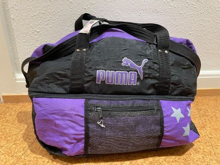 Puma Sporttasche Retro, violett und schwarz