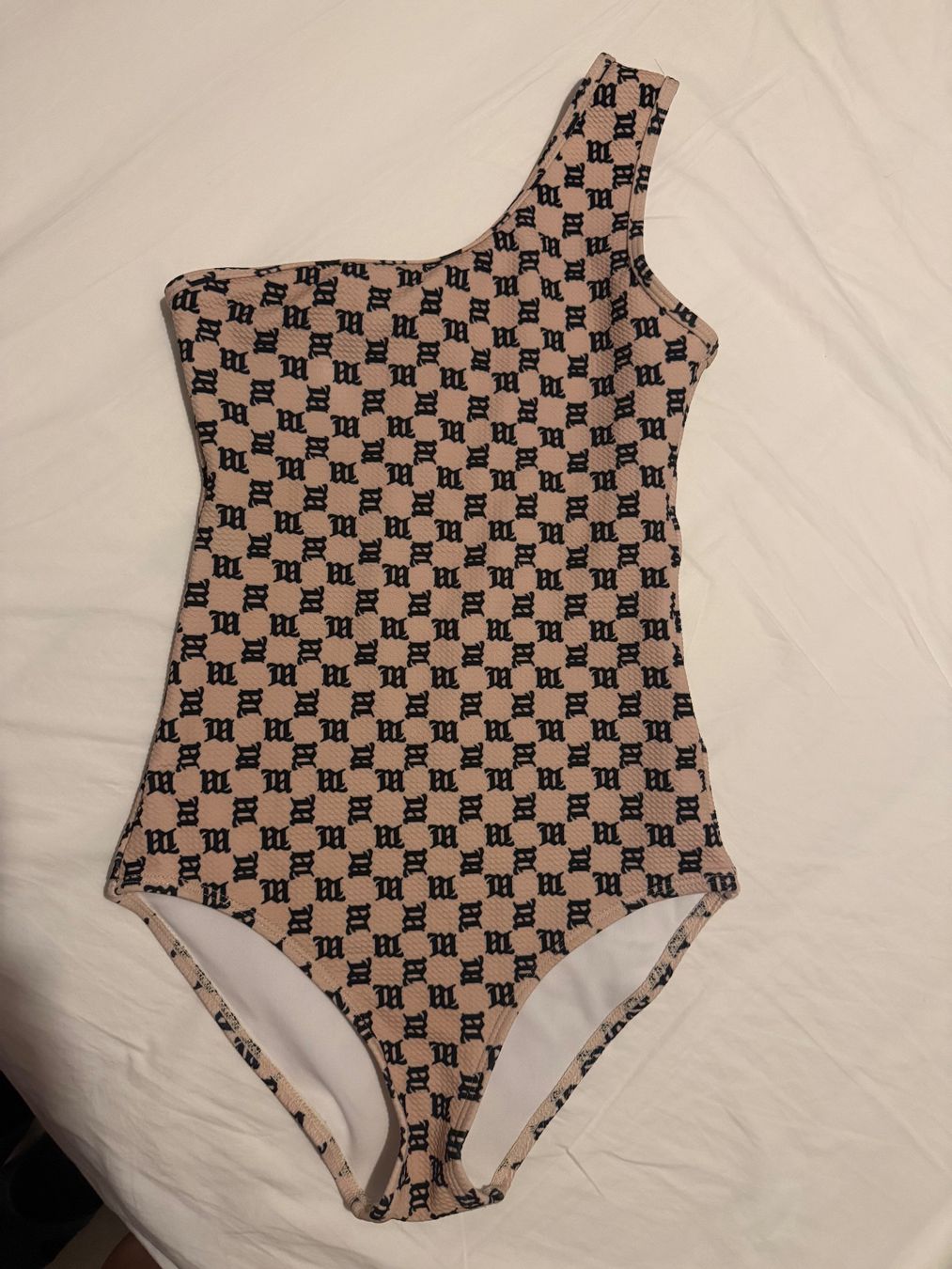 Badekleider & Bikinis: New stylish one-shoulder swimsuit Size M – Neu (gemäss Beschreibung) aus Dübendorf von zhe_69pd 1