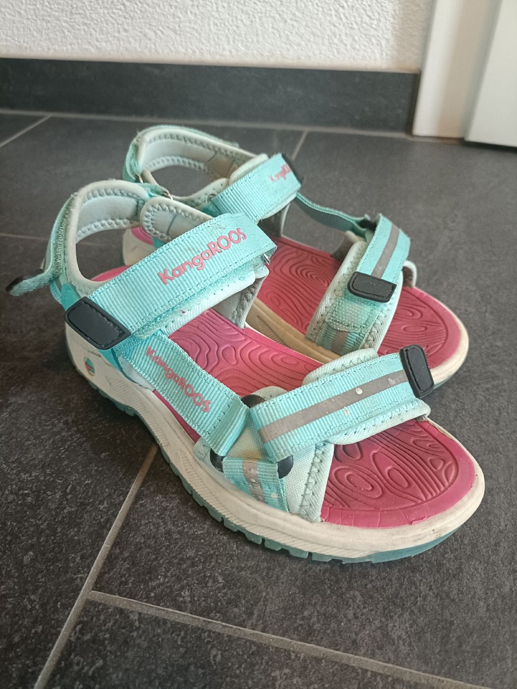Scarpe per ragazze: Sandalen Gr. 32 von KangaROOS – Usato da Lampenberg venduto da Marcotin01