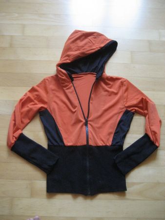Tolle Jacke, col. orange/schwarz