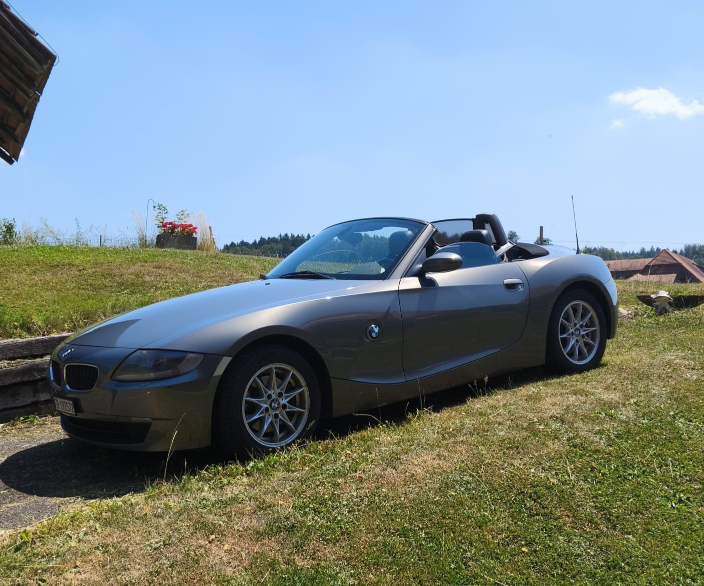 BMW Automobili: BMW Z4 2.5si Roadster – Usato da Etzelkofen venduto da Razorball 5