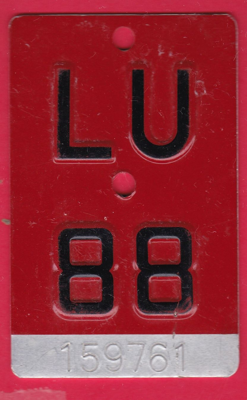 Insegne: VELONUMMER / FAHRRADSCHILD, LU 88 – Usato da Oberrieden venduto da Gebirgsstelze