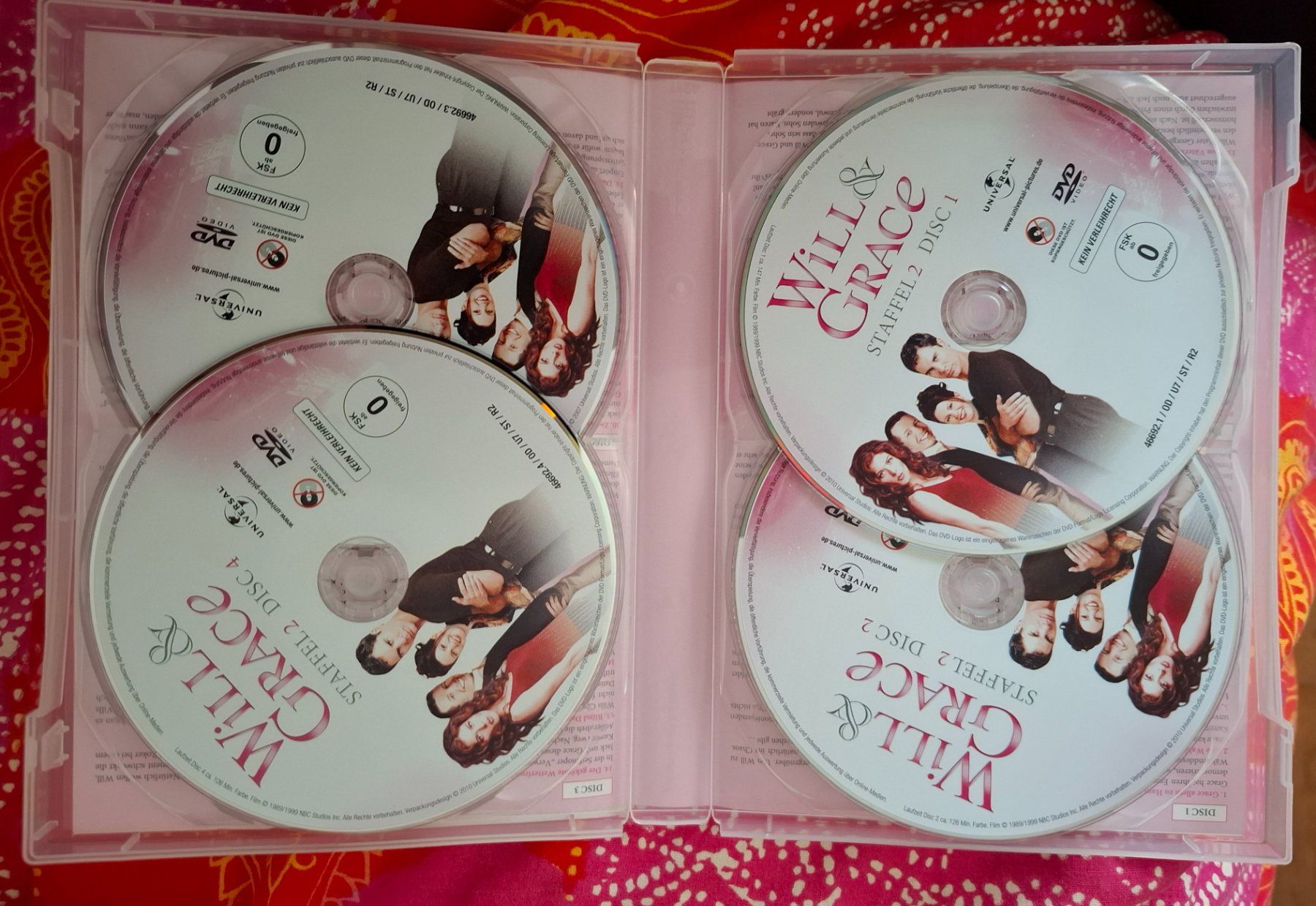 Tutti i DVDs: Will & Grace - Staffel 2 [4 DVDs] – Usato da Basel venduto da mgn_ft72 2