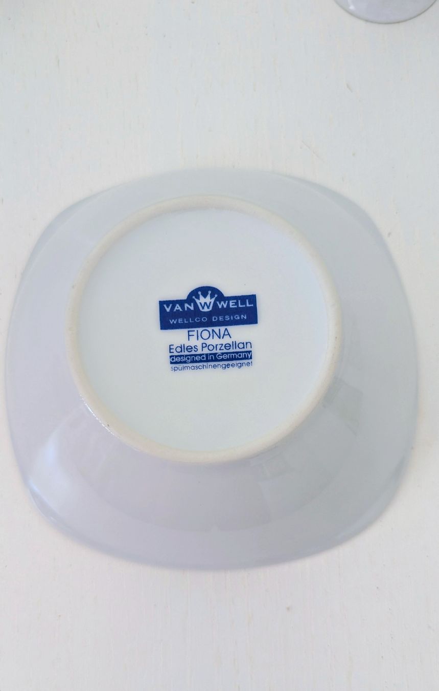 Set di piatti: Geschirrset ohne Teller   – Usato da Steinmaur venduto da Ottelo 4