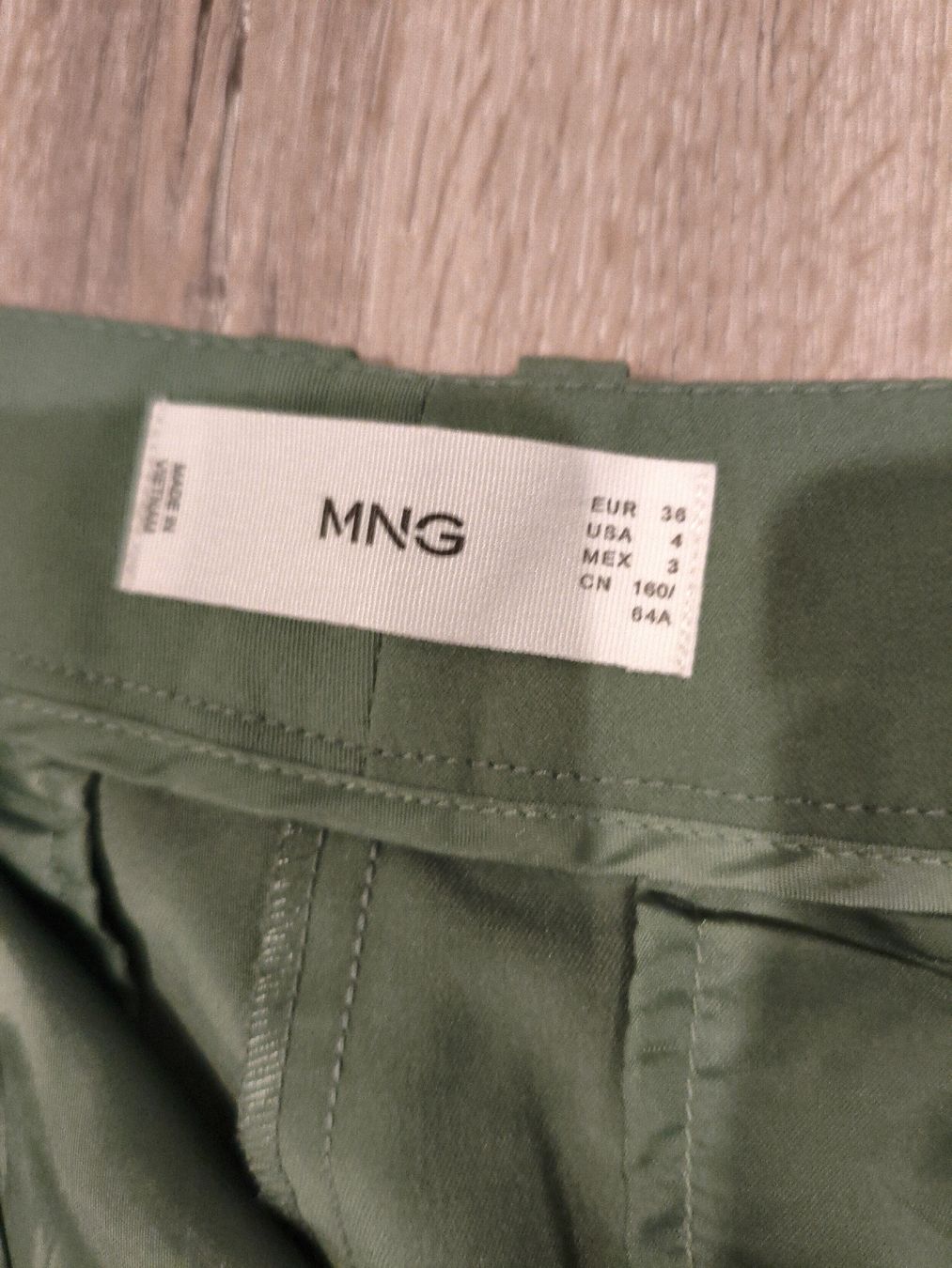 Mango Hosen: pantaloni mango – Gebraucht aus Bioggio von OresteIronix 1