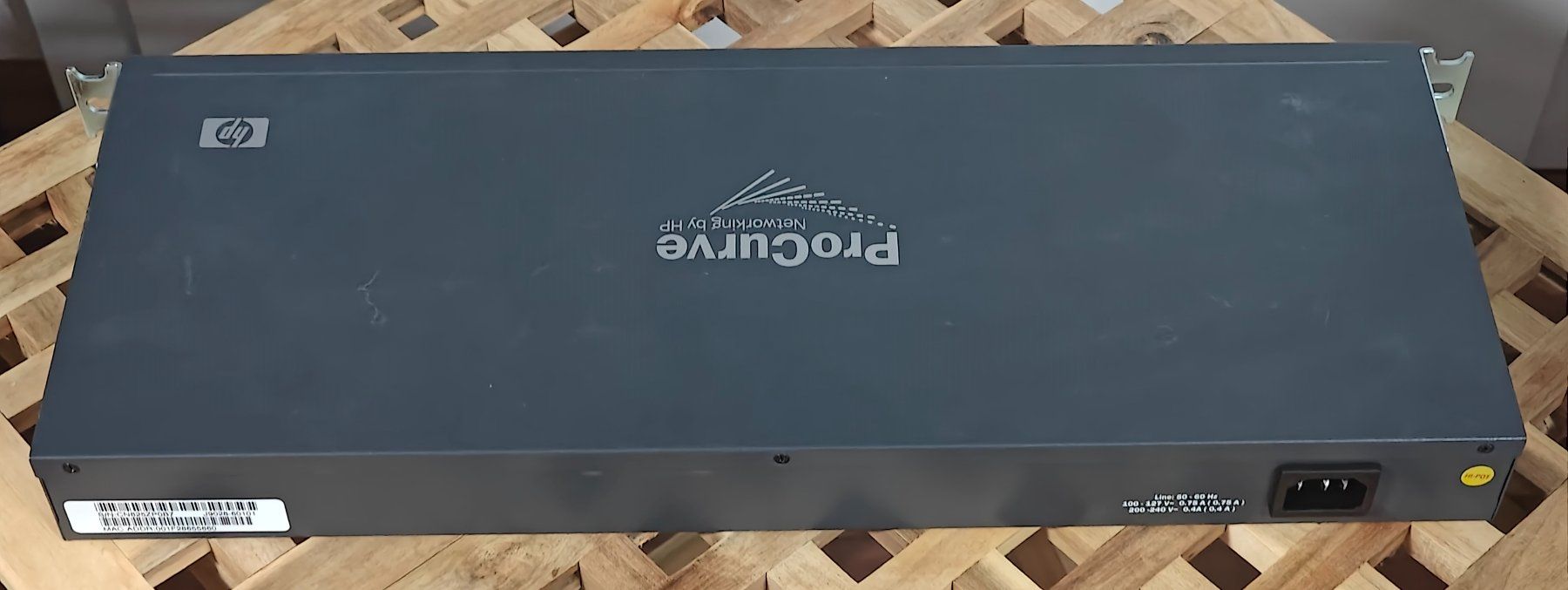 Hewlett Packard Hub & Switch: Switch HP ProCurve – Usato da Othmarsingen venduto da LuckyD 2
