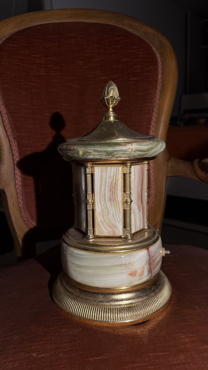 Tutte le decorazioni: Spieluhr aus Onyx – Usato da Eglisau venduto da mas_7mcp