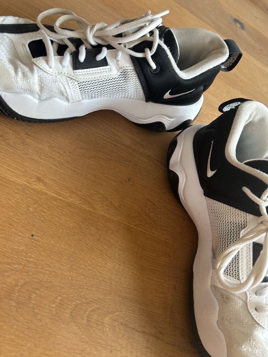 Nike Scarpe da uomo: Nike Hallenschuhe – Usato da Wattwil venduto da mar_q66h 3