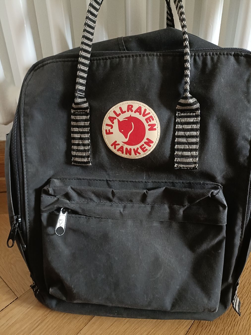 Fjällräven Zaini: Sac à dos Fjällräven noir – Usato da Vaulruz venduto da O_DDM 1