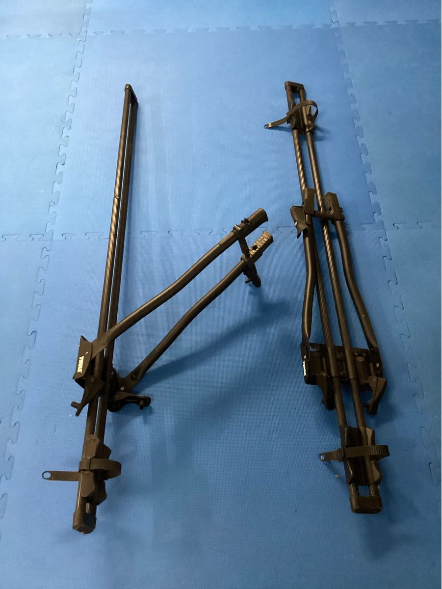 Thule Barres de toit: 2x Thule Veloträger – D'occasion à Buchberg par LA4EEE