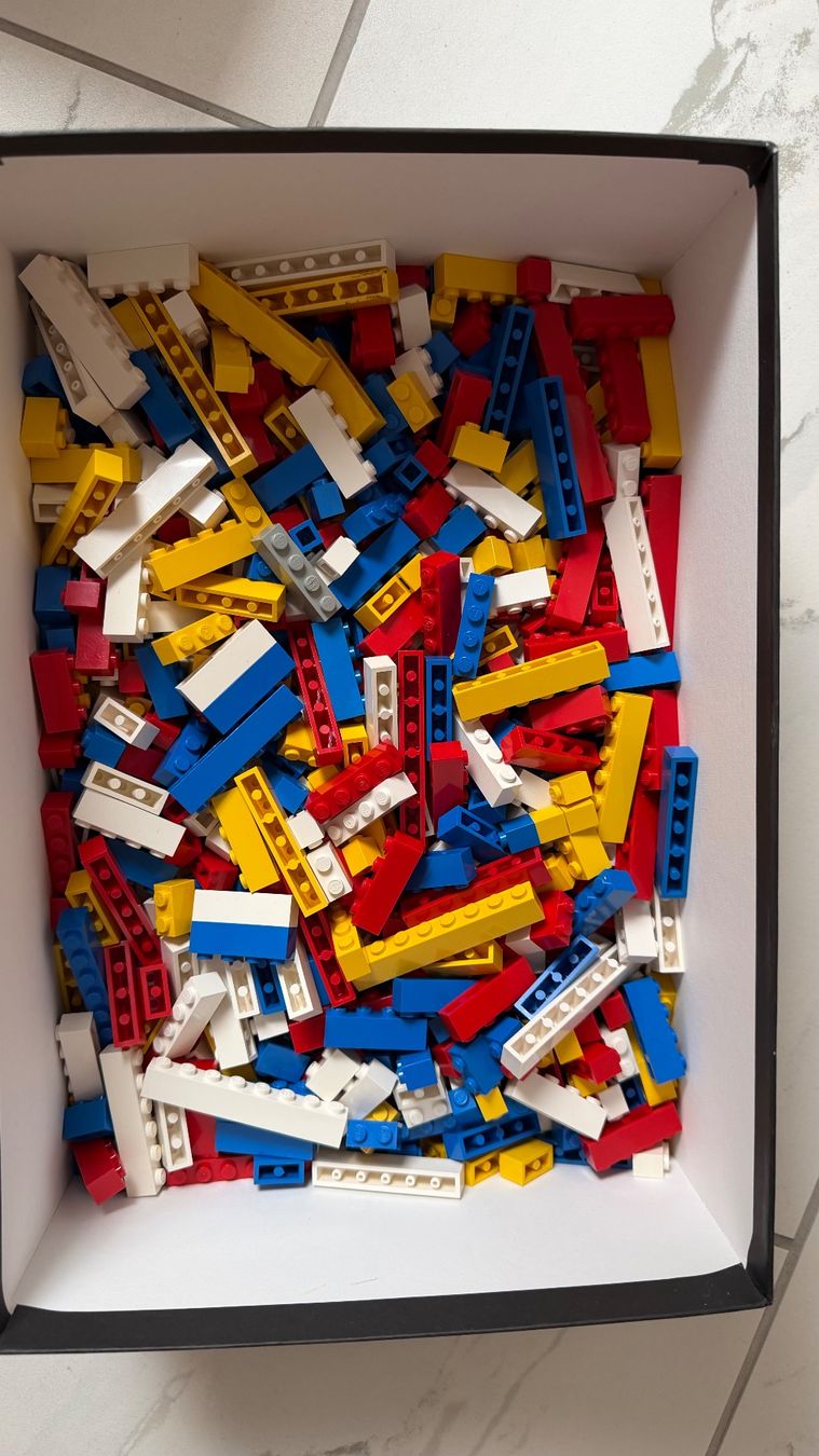 Lego Kit di costruzioni: Lego Classic kleine Teile bunt ca 1 kg – Usato da Udligenswil venduto da kanuri-b