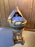 Mini-Puppenwagen aus Korb, mit Räder aus Holz, hochwertig