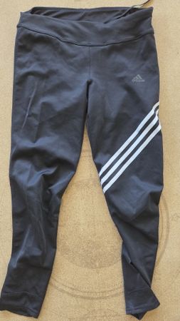 Adidas Laufhose Aeroready, neuwertig, Grösse M, schwarz