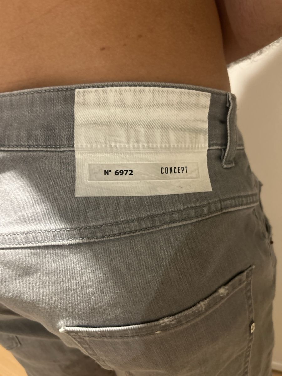 Jeans: Grey Jeans – Nuovo (secondo la descrizione) da Zürich venduto da pil_9sh9 3