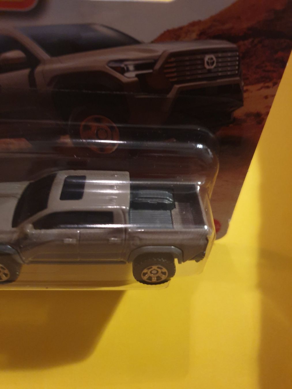 Matchbox Modellini d'auto: Matchbox 2024 TOYOTA TACOMA – Nuovo e nell'imballaggio originale da Oftringen venduto da Rotor 4