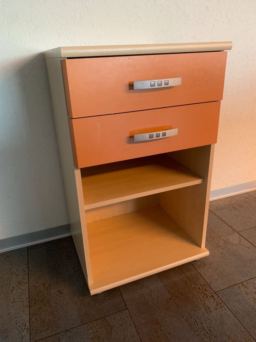 Livique Comodini: Nachttisch TopTip zwei Schubladen **SCHNÄPPCHEN** – Usato da Waldkirch venduto da kanada015