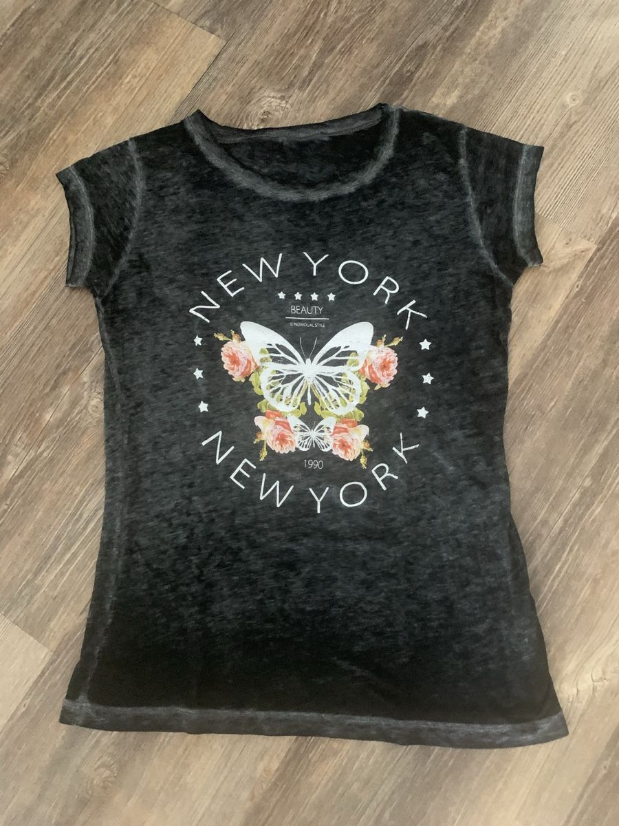 T-Shirts: T-Shirt – Gebraucht aus Emmen von Bgucci_girl