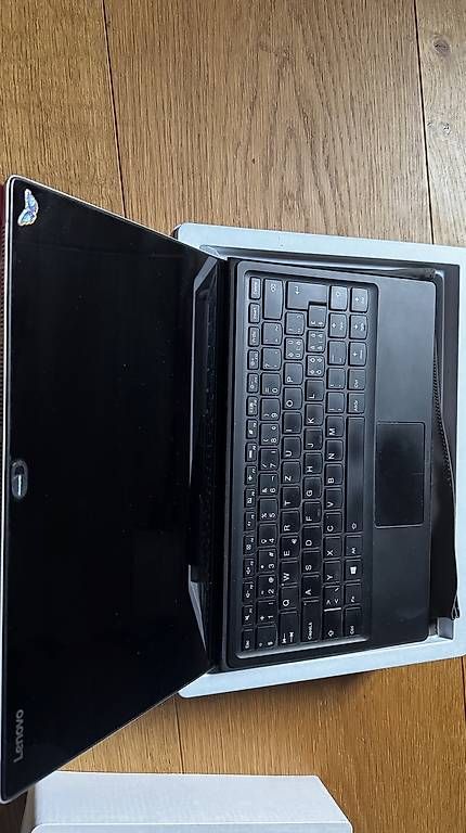 Portables: Laptop Lenovo mit Originalverpackung – D'occasion à Thayngen par Bosslolo 1