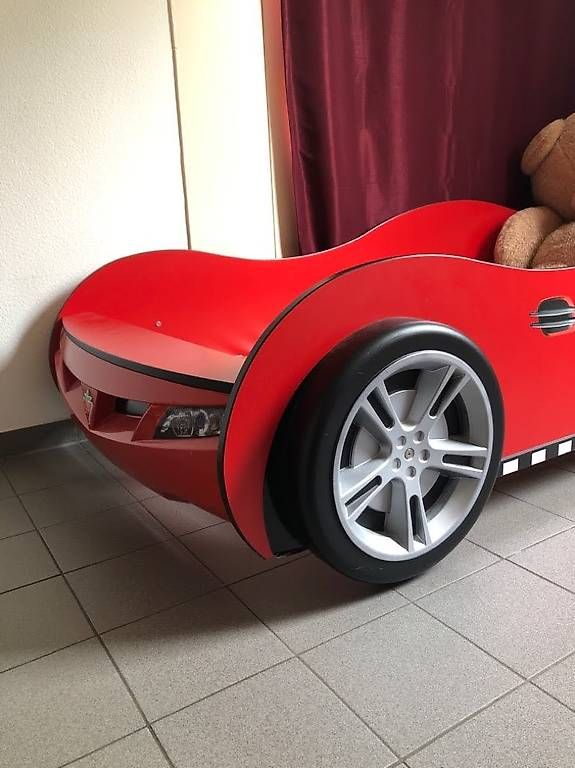 Letti: Lit enfant en forme de voiture – Usato da Versoix venduto da mic_z7c9 3