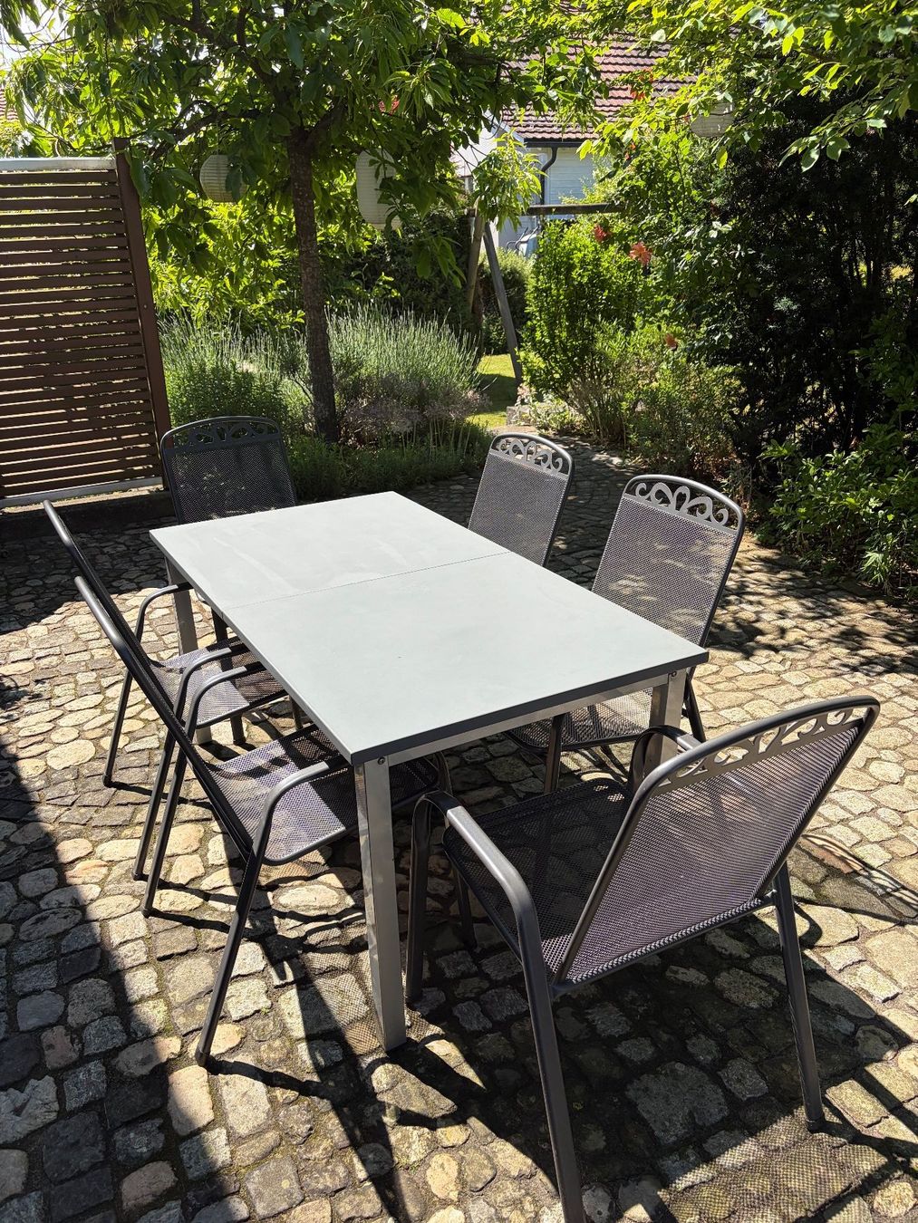 Set di tavolo e panche: Gartenmöbel - Gartentisch mit 8 Stühlen - anthrazit – Usato da Henggart venduto da robinla08