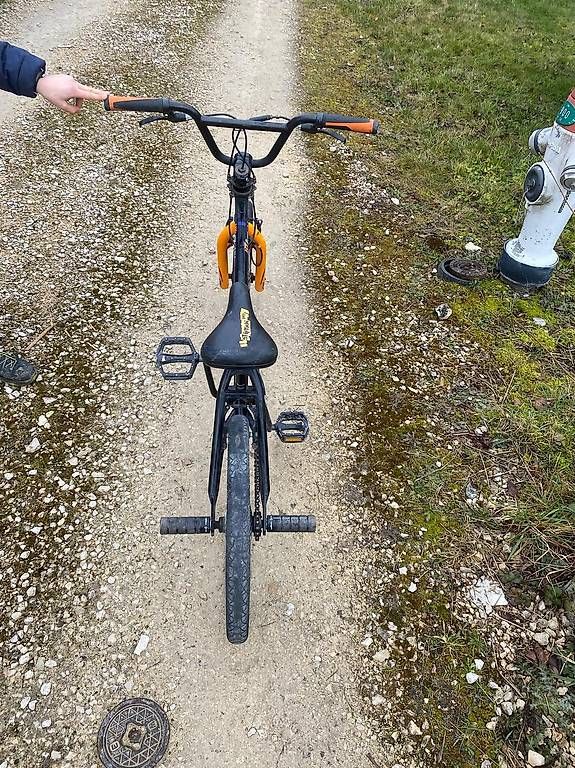 Velos: Bmx noir/orange – Gebraucht aus Arnex-sur-Orbe von MarjoJ 2