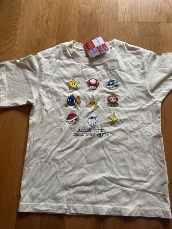 Uniqlo Mario T-shirt - limited edition - 7/8yrs