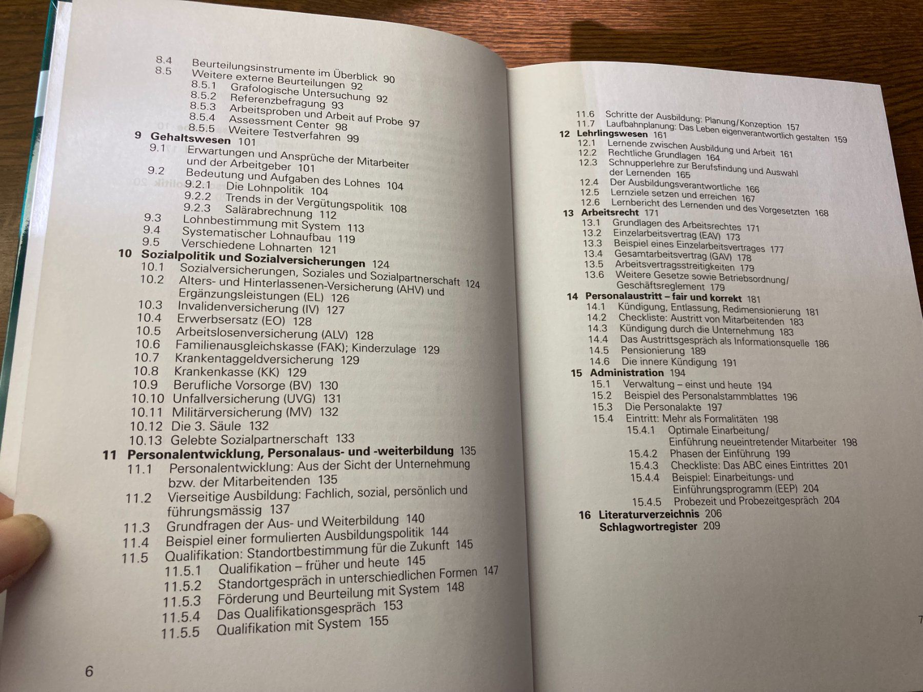 Bücher: Personal Management - Ein Leitfaden für KMU – Gebraucht aus Zürich von 2Shopnow 4
