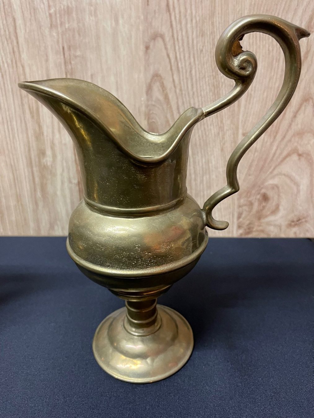 Vase & Récipients: 2 schwere alte Messing Krüge – D'occasion à Dübendorf par Crioula 2