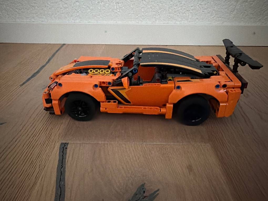 Technics Kit di costruzioni: LEGO Technic Corvette ZR1 42205 – Usato da Steinmaur venduto da Chleeblaettli 2