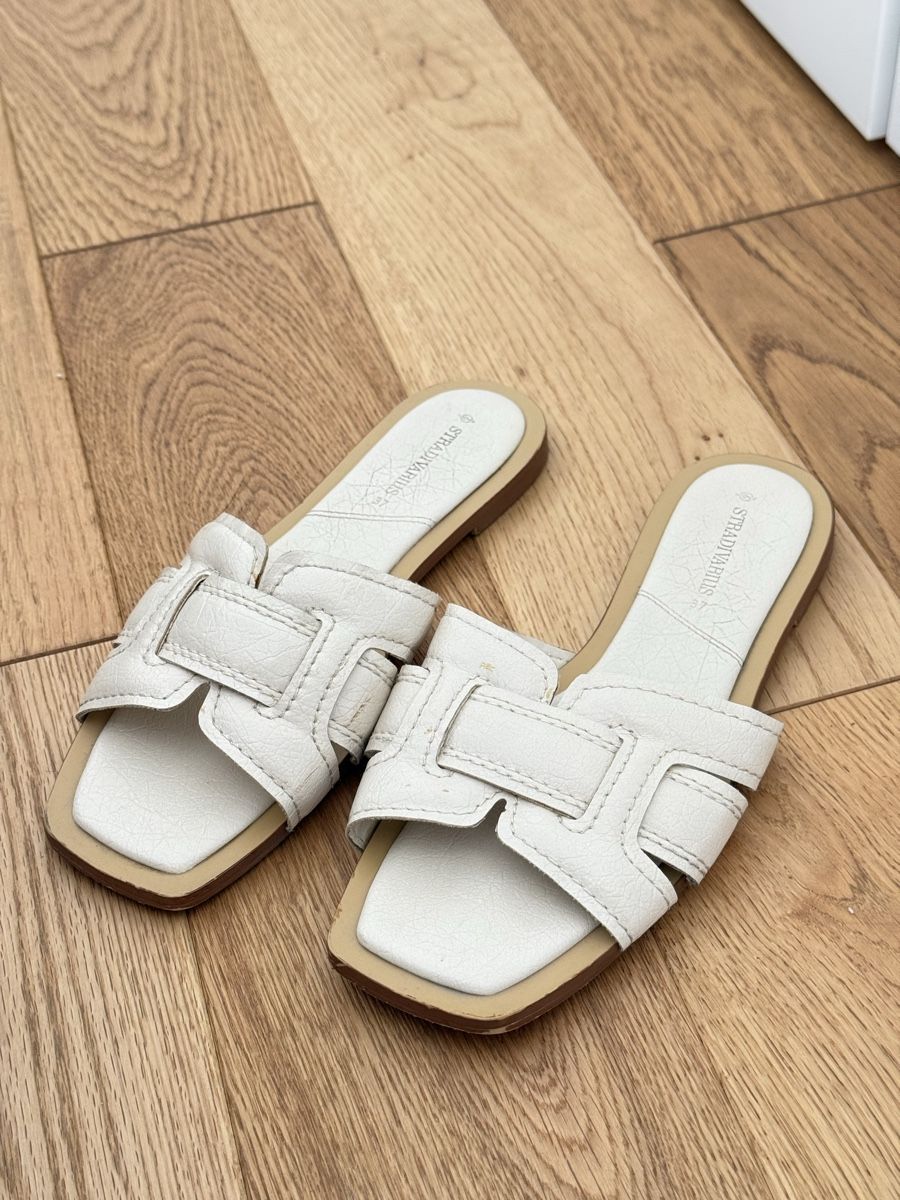 Stradivarius Chaussures femmes: Sandals – D'occasion à Nebikon par Preloved_bykelly