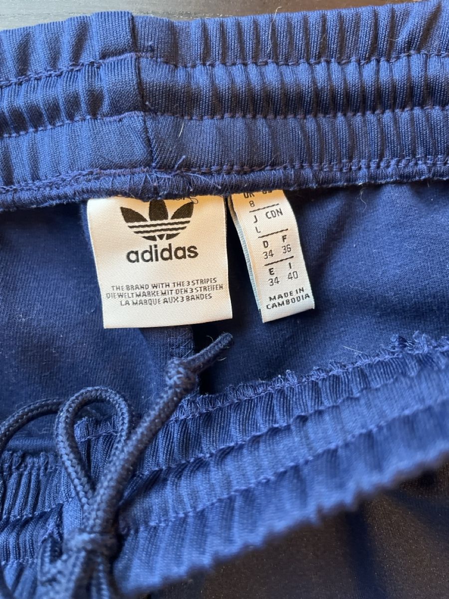 Adidas Pantalons: Adidas Trainerhosen blau – D'occasion à Einsiedeln par sandramon 1