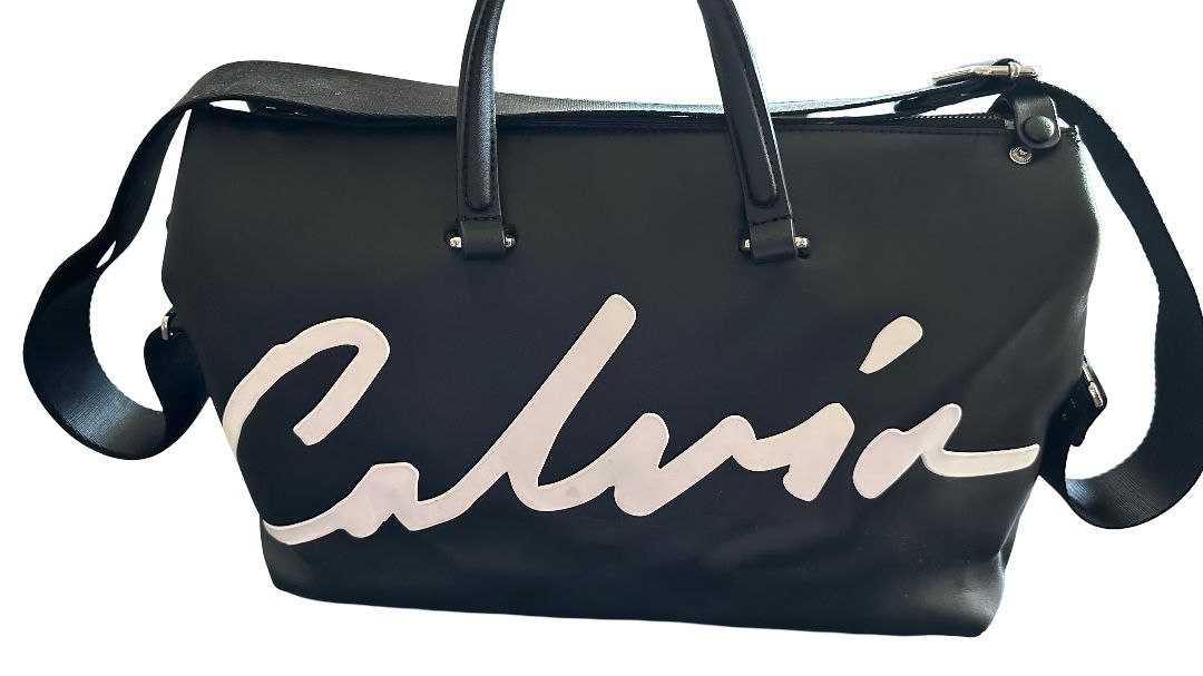 Calvin Klein Borse: Calvin Klein Black bag – Nuovo (secondo la descrizione) da Nyon venduto da jen_7dfc