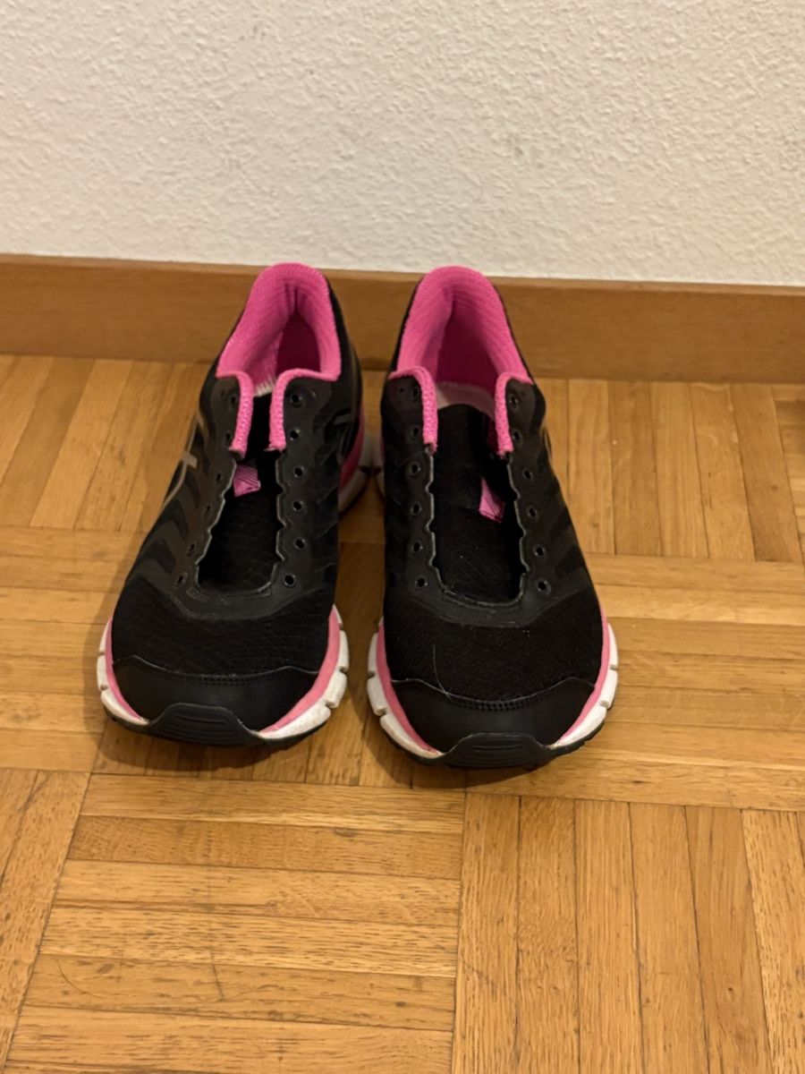 Scarpe da donna: ASICS shoes - size 42.5  – Usato da Genève venduto da ton_h779