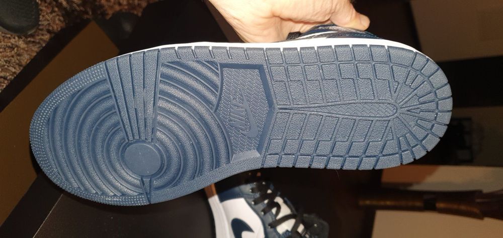 Jordan Chaussures hommes: Nike Air Jordan 1 Mid Navy – Neuf avec emballage d'origine à Frauenfeld par ROY33 2