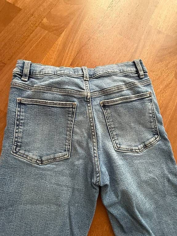Pantaloni: Jeans Zara 164 flared – Usato da Hünenberg See venduto da hb6333 3