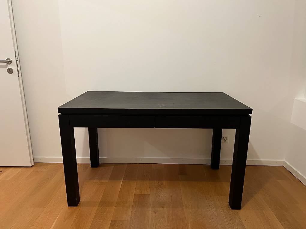 Tavoli: Table de bureau Meridiani 2 tiroirs – Usato da Vésenaz venduto da Bartos