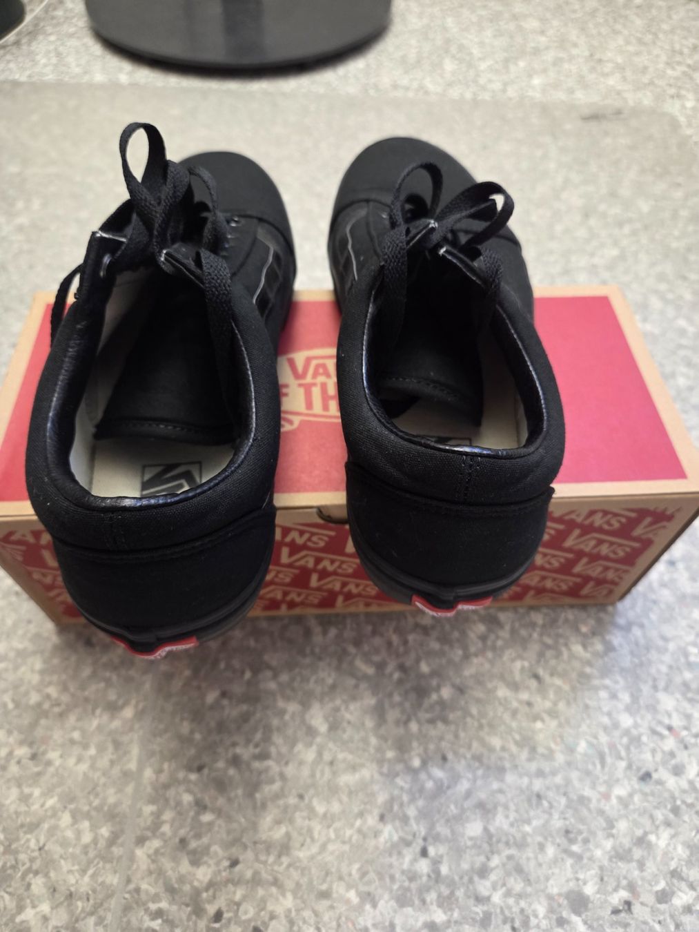 Vans Herrenschuhe: Vans Old Skool - Black/Black 44 – Gebraucht aus Sempach Station von Miss_sixty6 4